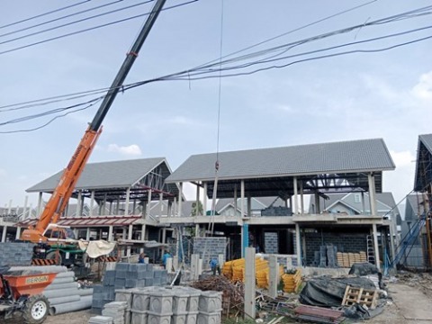 ช่างทำหลังคาหมู่บ้าน บางบัวทอง